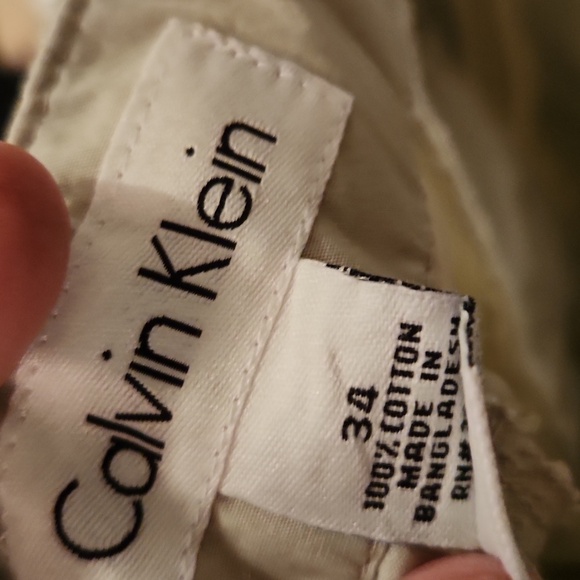 Calvin Klein tan shorts - Picture 7 of 7